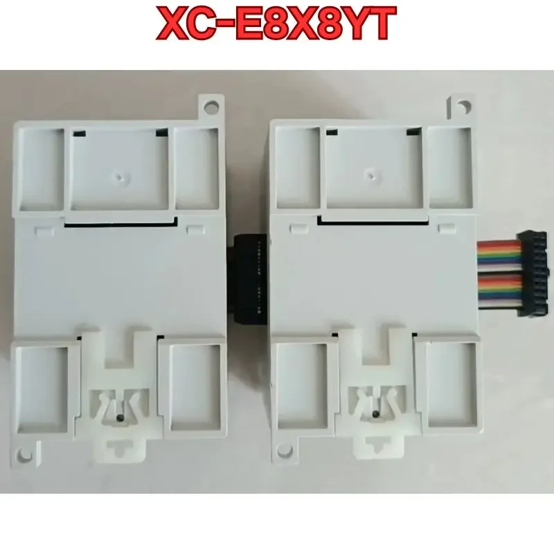 اختبار وظيفة وحدة PLC المستعملة XC-E8X8YT عادي