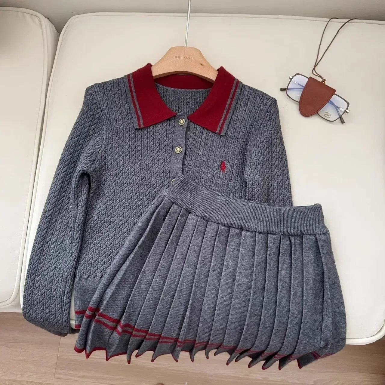 Korean new two-piece knitted cardigan+golf skirt women\'s golf clothing autumn golf clothing women\'s 2024 high-quality golf set