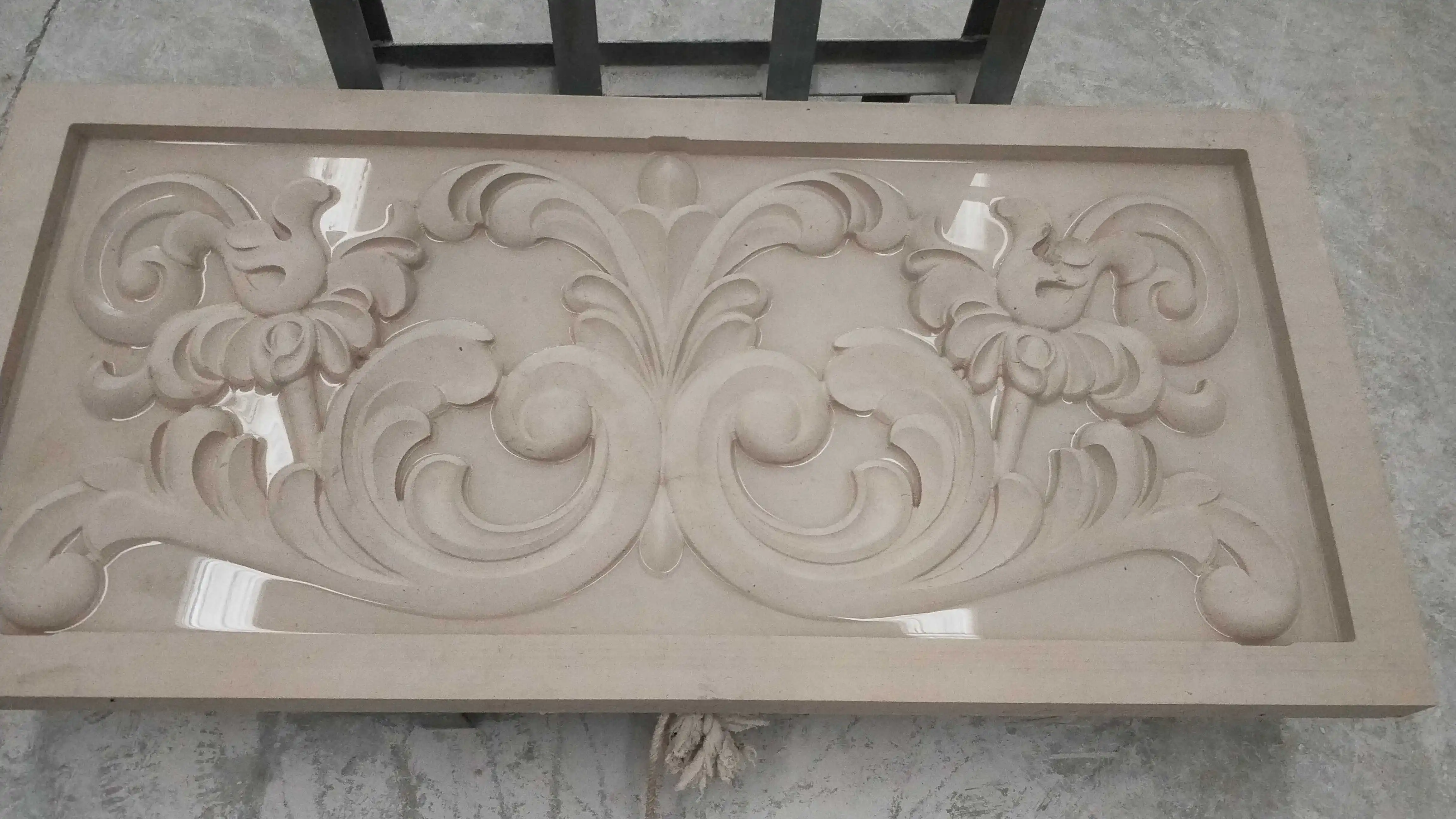 Die maximale Dicke der europäischen Grabstein-Denkmalerkopf-Steingravurmaschine kann 20 cm erreichen, um Bestattungsgrabsteine zu schnitzen