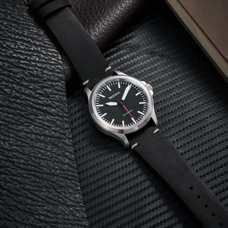 Milifortic 39 مللي متر أسلوب بسيط ساعة عسكرية رجل S110 NH38 ساعة اليد الميكانيكية الياقوت 10ATM الرياضة الطيران الرجال الطيار ساعة