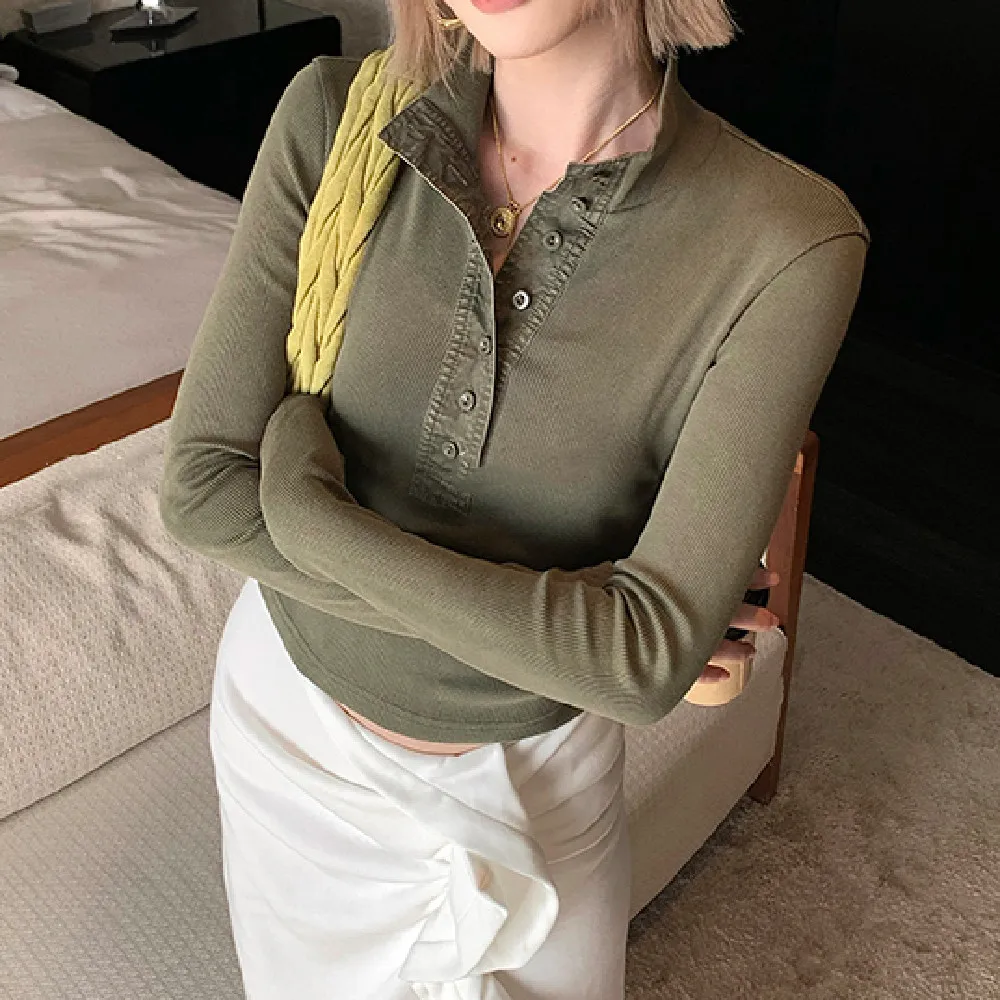 Nowe wiosenno-jesienne patchworkowe bluzki z wysokim kołnierzem, dopasowane koszulki damskie z długim rękawem, krótka bluzka bazowa typu crop top.