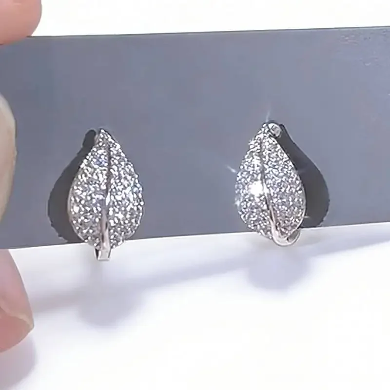 Fresh Style Leaf Shaped Women Hoop Earrings Elegant Party Wedding Lady Accessories Chic Jewelry Inlaid Shiny CZ for Daily