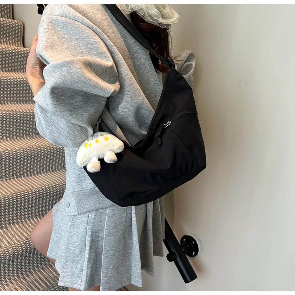Women Shoulder Bag Multifunctional Niche Design Bag Commuter Underarm Bag Lightweight For Travel Leisure Activities Work