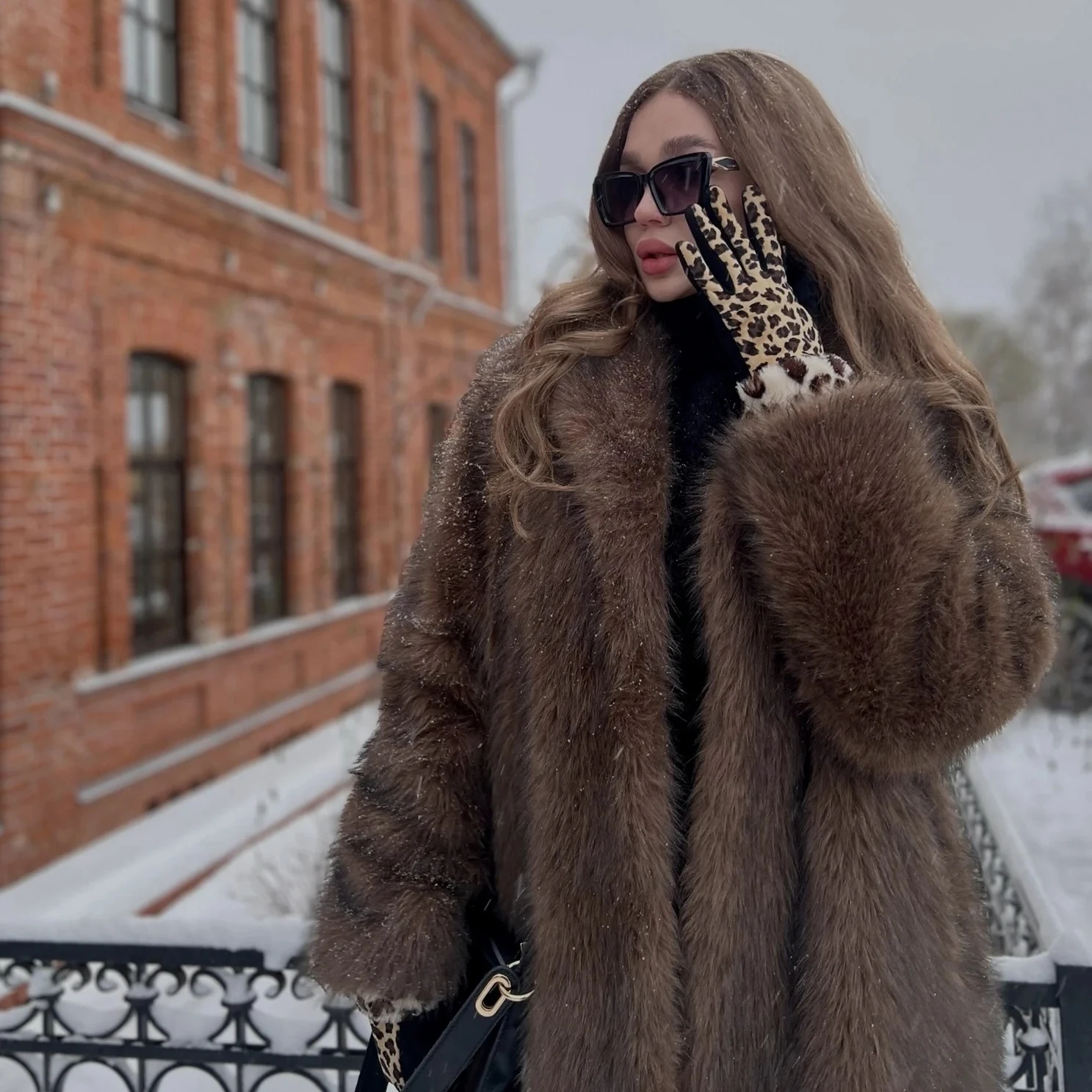 نيو النعناع خمر الفاخرة طويلة فو الثعلب معطف فرو المرأة 2025 شتاء دافئ رقيق الفراء سترة الإناث الشارع فروي ملابس خارجية معطف