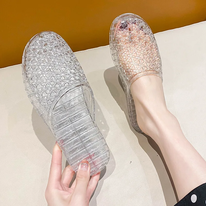 

2026 Trendy Women Mules Slippers Ins Style Transparent Crystal Slip On Shoes Fashion Grippy Slides For Summer Beach Streetwear