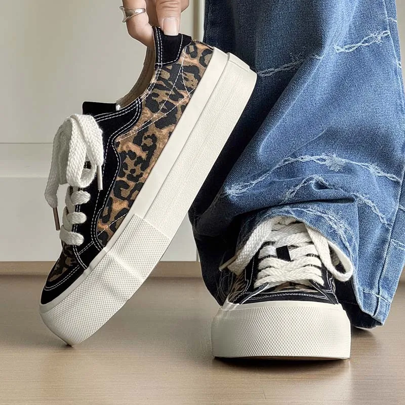Fashion Low Profile Men Skate Shoes for Youth Comfort Cushion Canvas Sneakers Daily Wear Street Man Walking Sports Footwear Flat