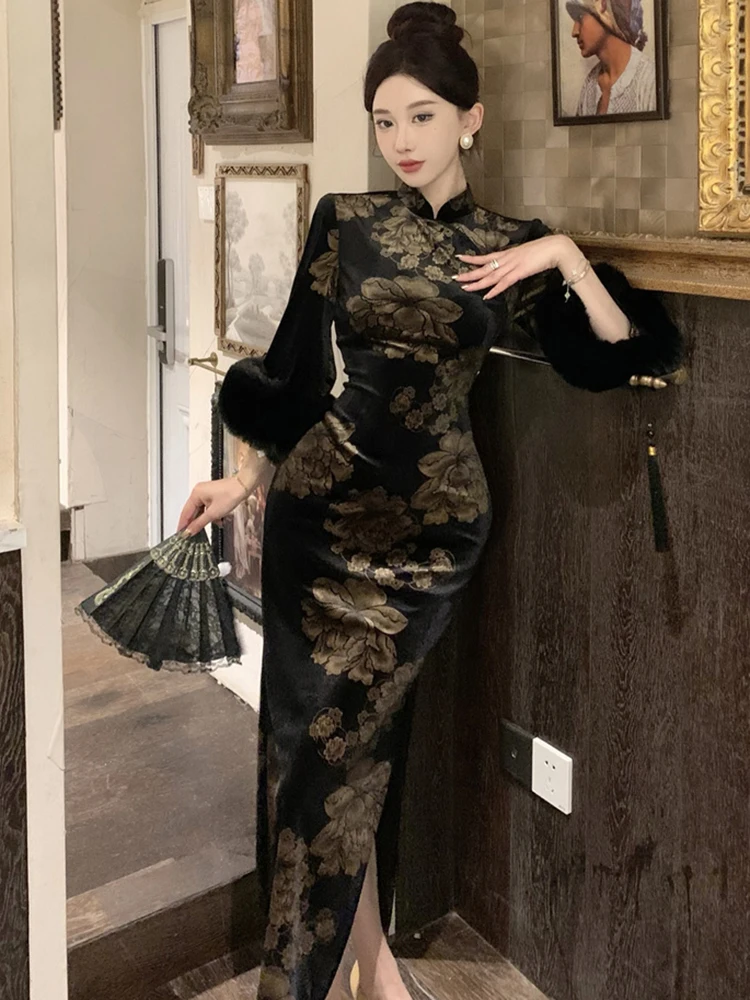 黒ベルベット花柄スタンドカラーチャイナドレス レディース 2025 韓国風ヴィンテージ ヘップバーン風プロムドレス 秋冬 エレガントドレス