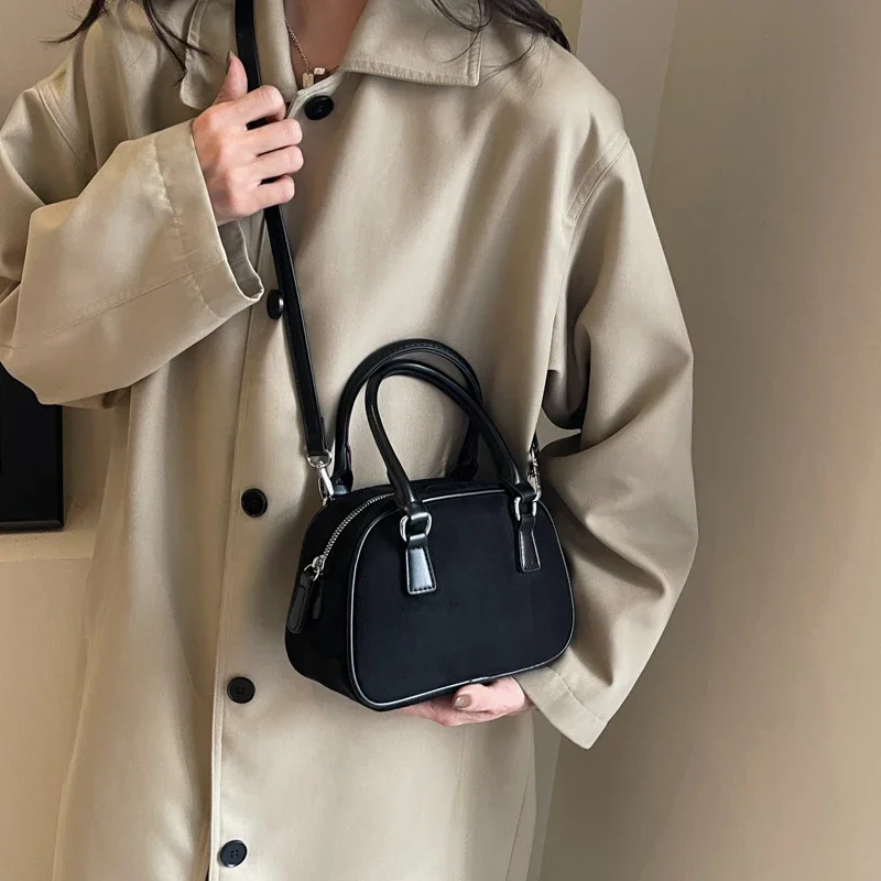 LEFTSIDE Design Fashion Retro Women Small Pillow Handbags and Purses 2023 Winter Leather Underarm Bags Shoulder Bags Bolsas