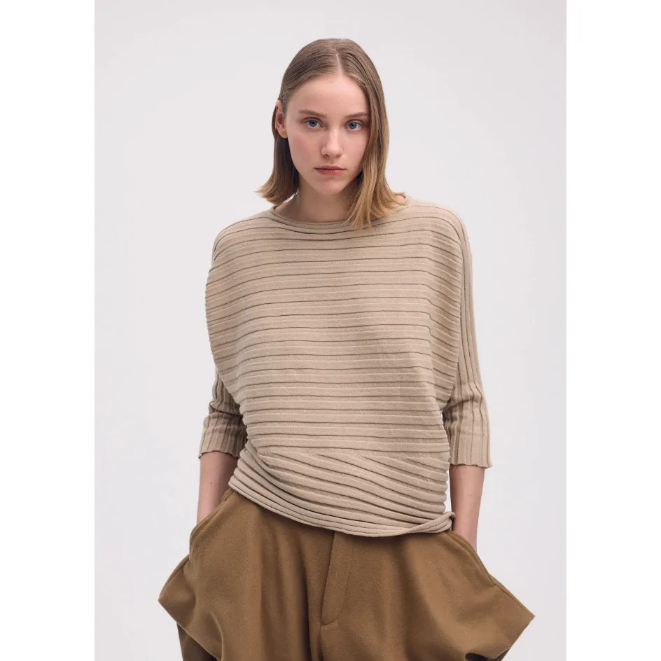 

Pleated Japanese Design Women T-shirt Solid Color Round Neck Striped Long Sleeved Comfortable Simple Female Top