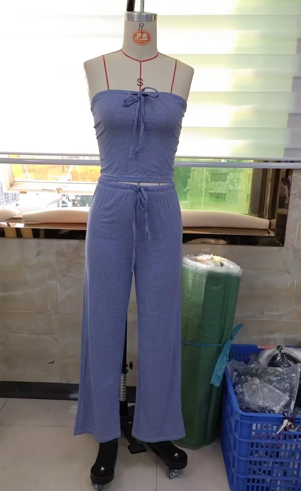 

Women Summer Two Pieces Outfits Casual Striped Print Sleeveless Crop Bandeau and Drawstring Wide Leg Pants Set Streetwear