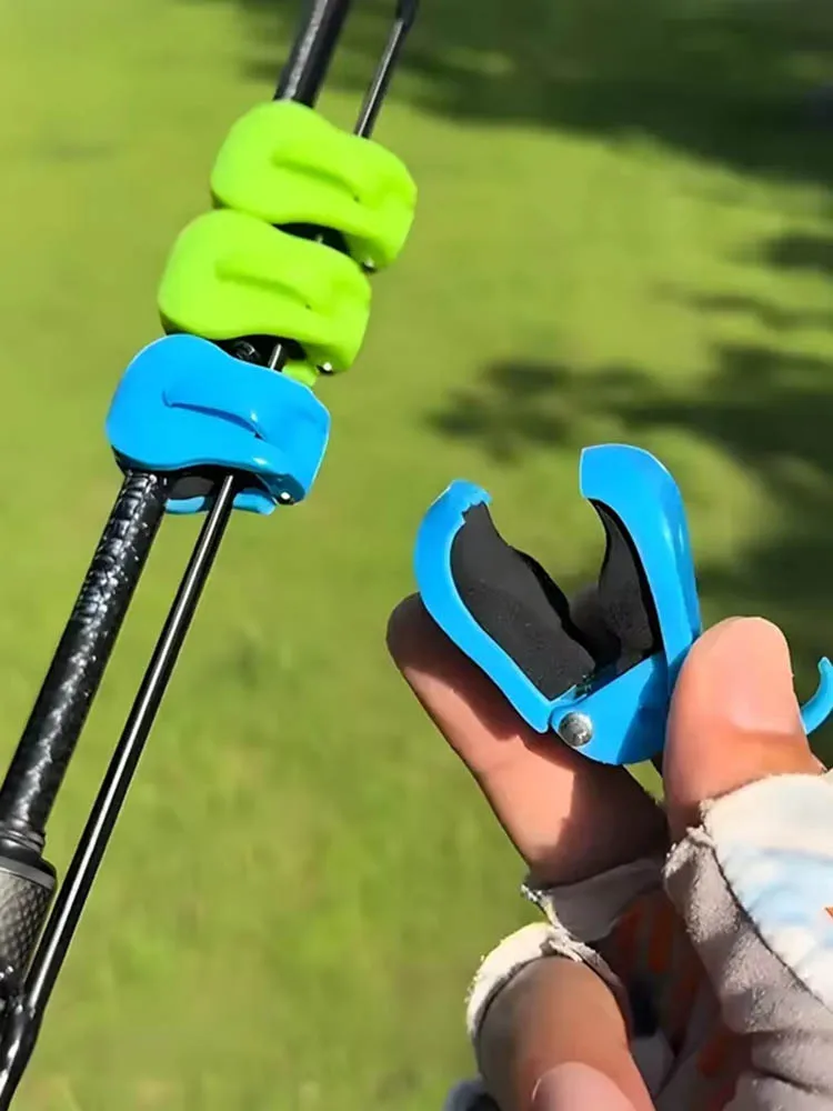 2 Stück schnell befestigter Angelruten-Clip – werkzeugloser 1-Handhalter für 2-teilige Süßwasserruten, sicherer Griff-Organizer – Detail 1