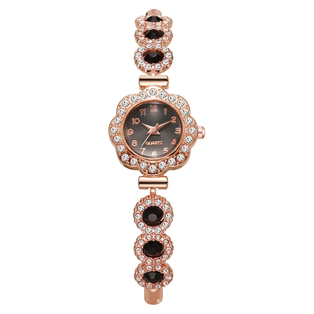 

Elegant Women's Bracelet Watch Pull Type Portable Ladies Business Watches Simple Exquisite Rhinestone Quartz Watch Festival Gift