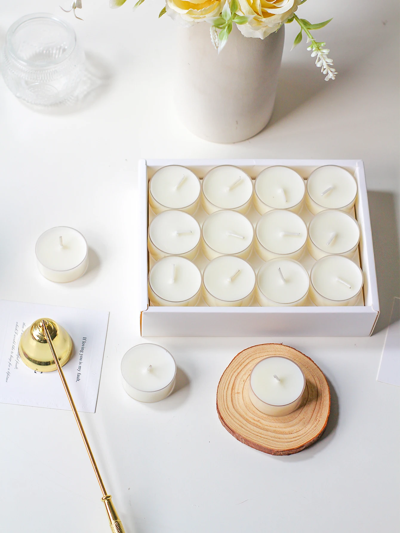 24pcs，The gift box contains 24 round tea candles, It includes wedding table decorations, wedding souvenirs, handmade candle orna