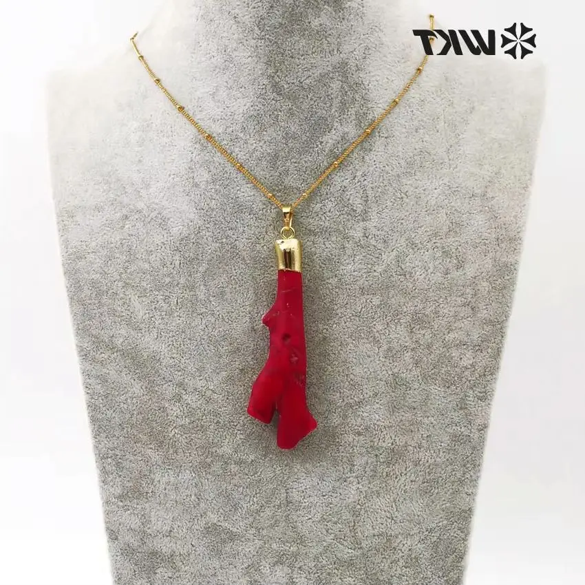 WT-N1121 Vintage Design Natural Random Shape Natural Red Coral Pendant 18 Inch Gold Layer Necklace Special Gift