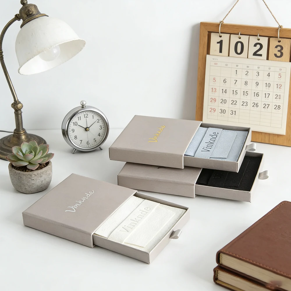 

Custom Logo 7x7x1.7cm Grey Sliding Drawer Jewelry Wrap Gift Box 6.2x6.2cm Velvet Bag Necklace Earring Bracelet Ring Storage Case