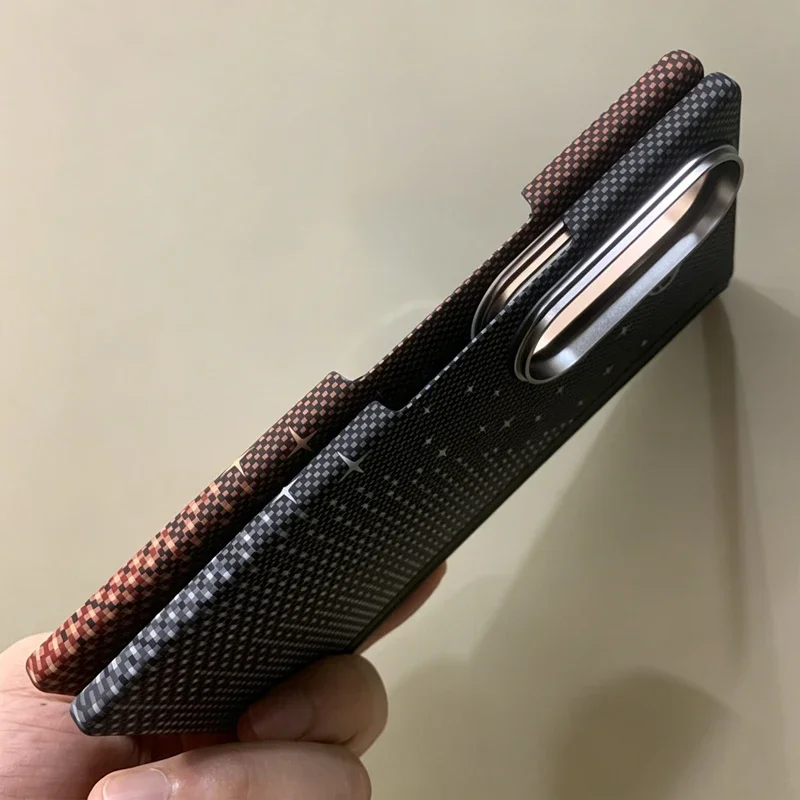 Ultradünne Handyhülle mit Carbonfaser-Textur für Samsung Galaxy Z Fold 8 7 6 5, magnetische, kabellose Ladefunktion, harte PC-Schutzhülle – Detail 4