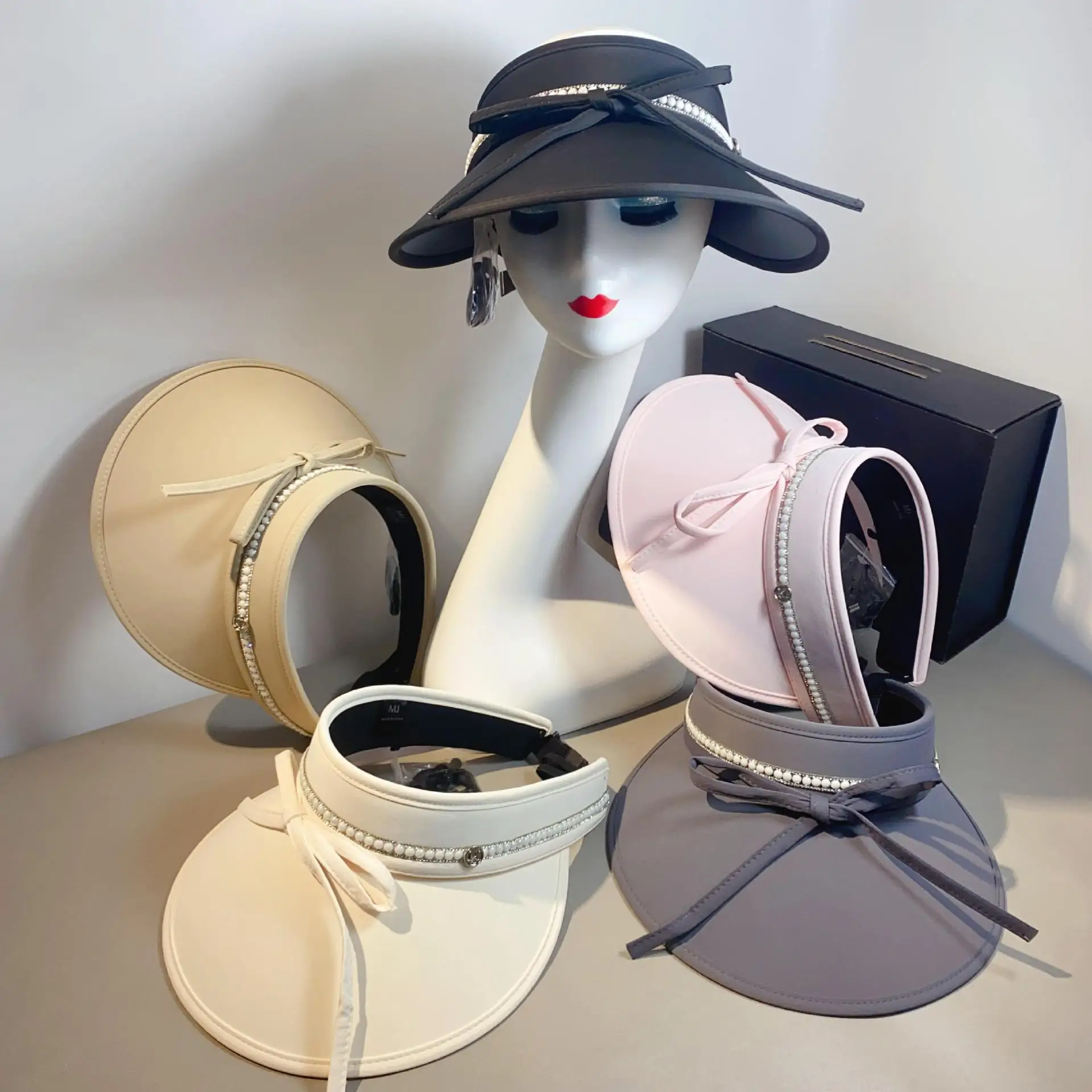 

Summer Outing With Large Eaves, Sunshade and Sunscreen Hats Ice Silk Cotton, Sparkling Diamond, Bow, and Empty Top Hat for Women