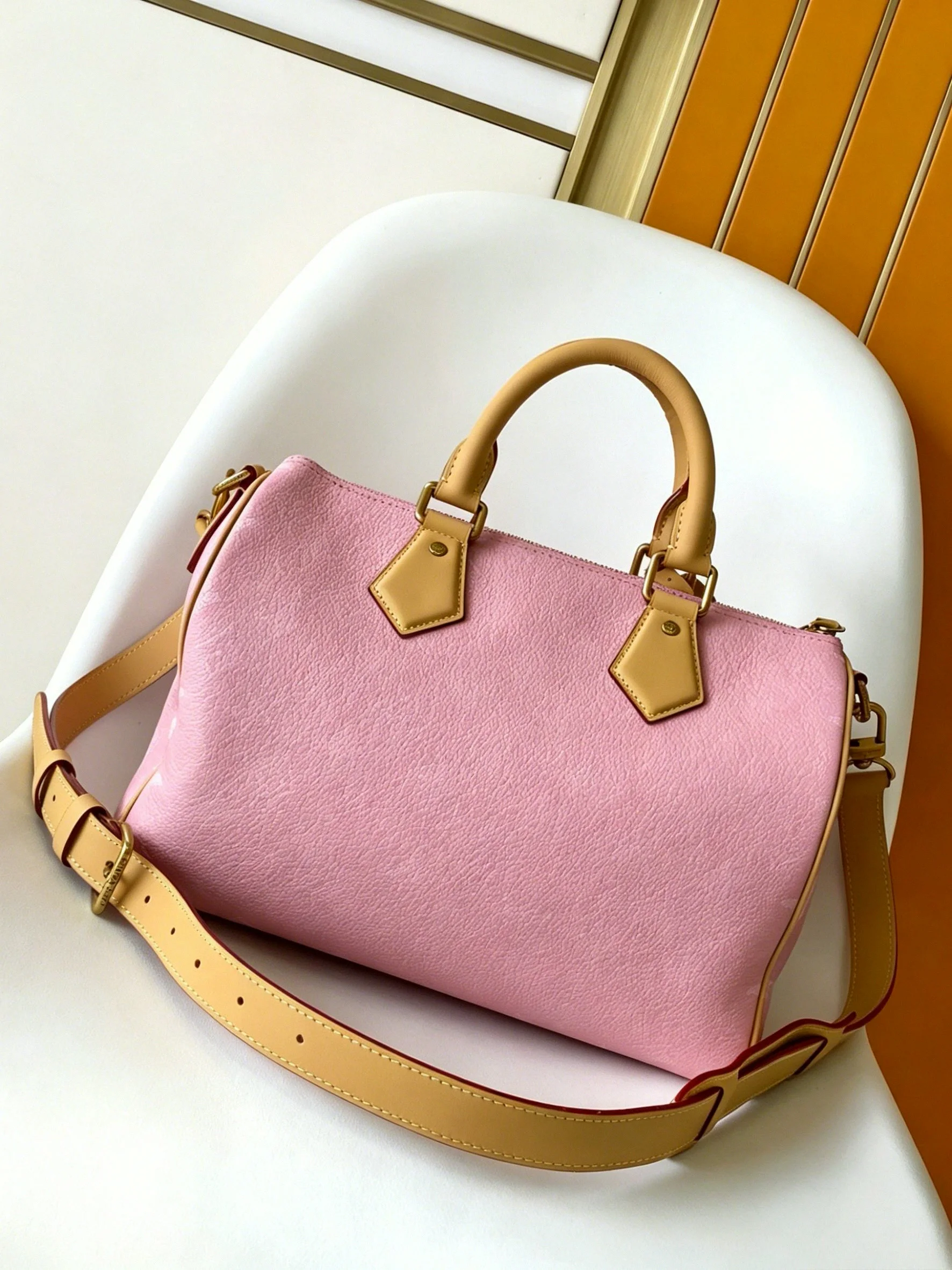 Sac bandoulière de voyage fin et élégant pour femme, sacoche à main polyvalente pour toutes les saisons, accessoire de mode pour les promenades en plein air et les tâches quotidiennes.