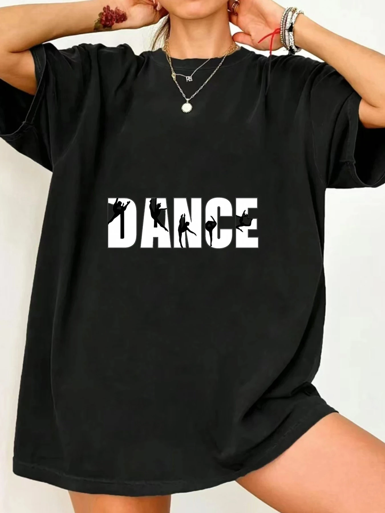 

【003382】Женская футболка больших размеров с круглым вырезом и короткими рукавами, эластичными полурукавами и модными принтами