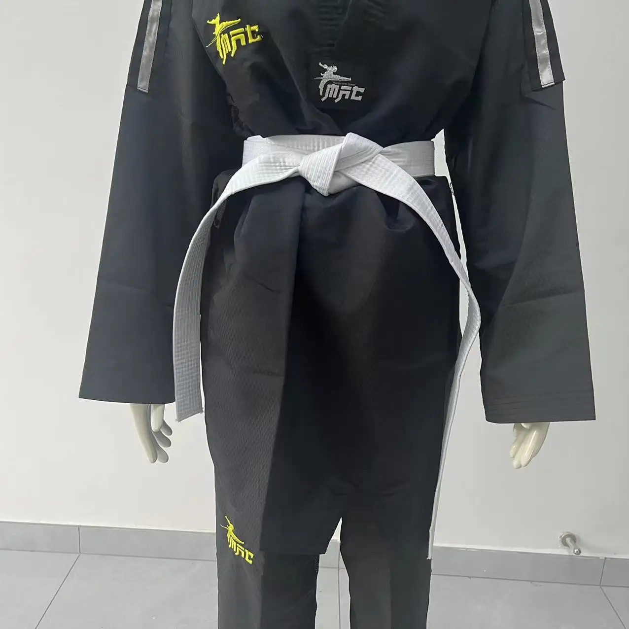 Summer Breathable Taekwondo Uniform Slimming Martial Arts Suit Karate Gi