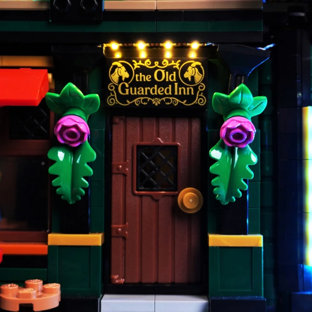 مجموعة الإضاءة لإصدار LEGO Tudor Corner RC لا تشمل مكعبات البناء (مجموعة إضاءة LED فقط)