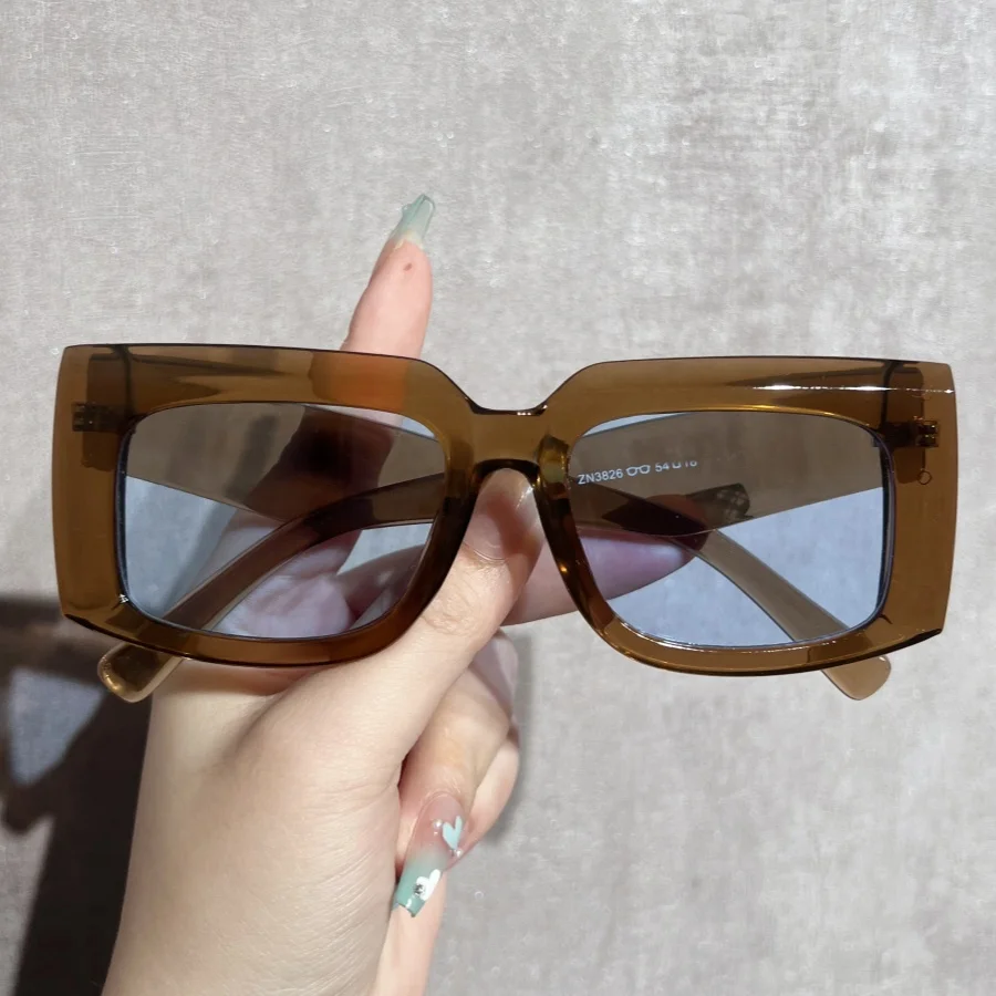 1 Stück Unisex-Sonnenbrille im neuen amerikanischen Retro-Stil mit quadratischem, kleinem Rahmen, vielseitig, lässig, trendig, für den täglichen Gebrauch, Fotografie, Strand