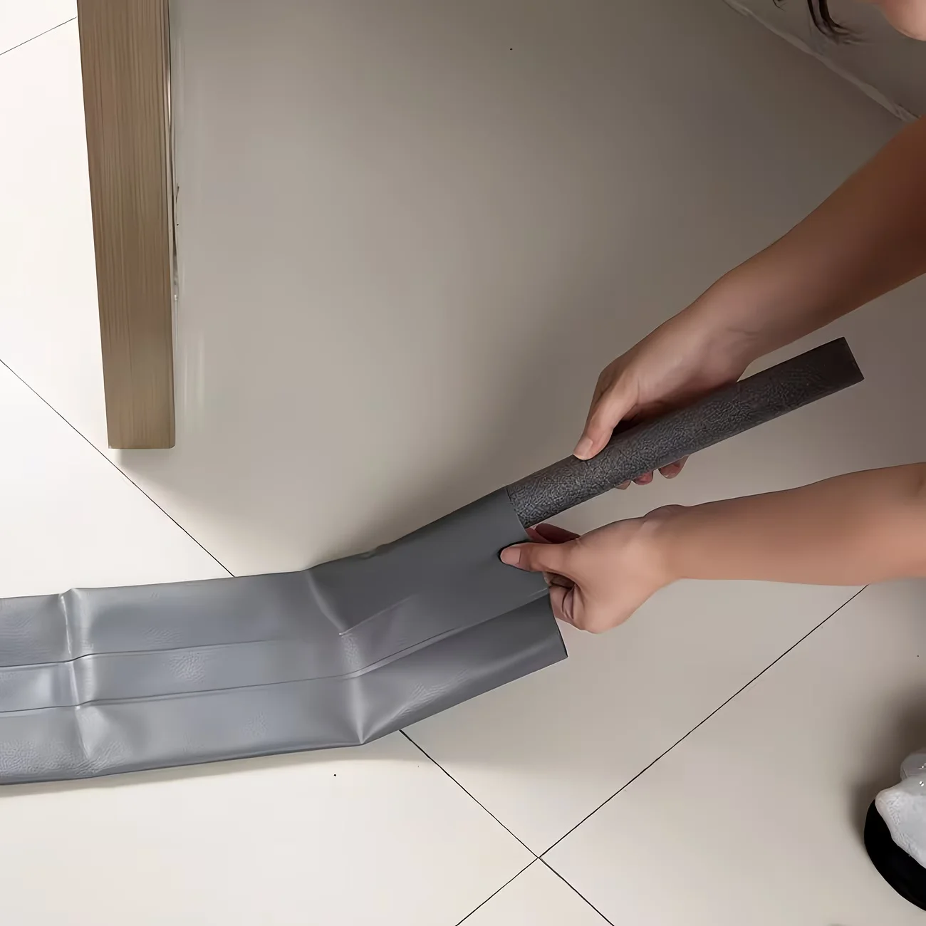 1pc Double-sided Door Bottom Sealing Strip PU Dustproof Door Bottom Windproof Strip Soundproof Full Coverage Gap Sealing Strip