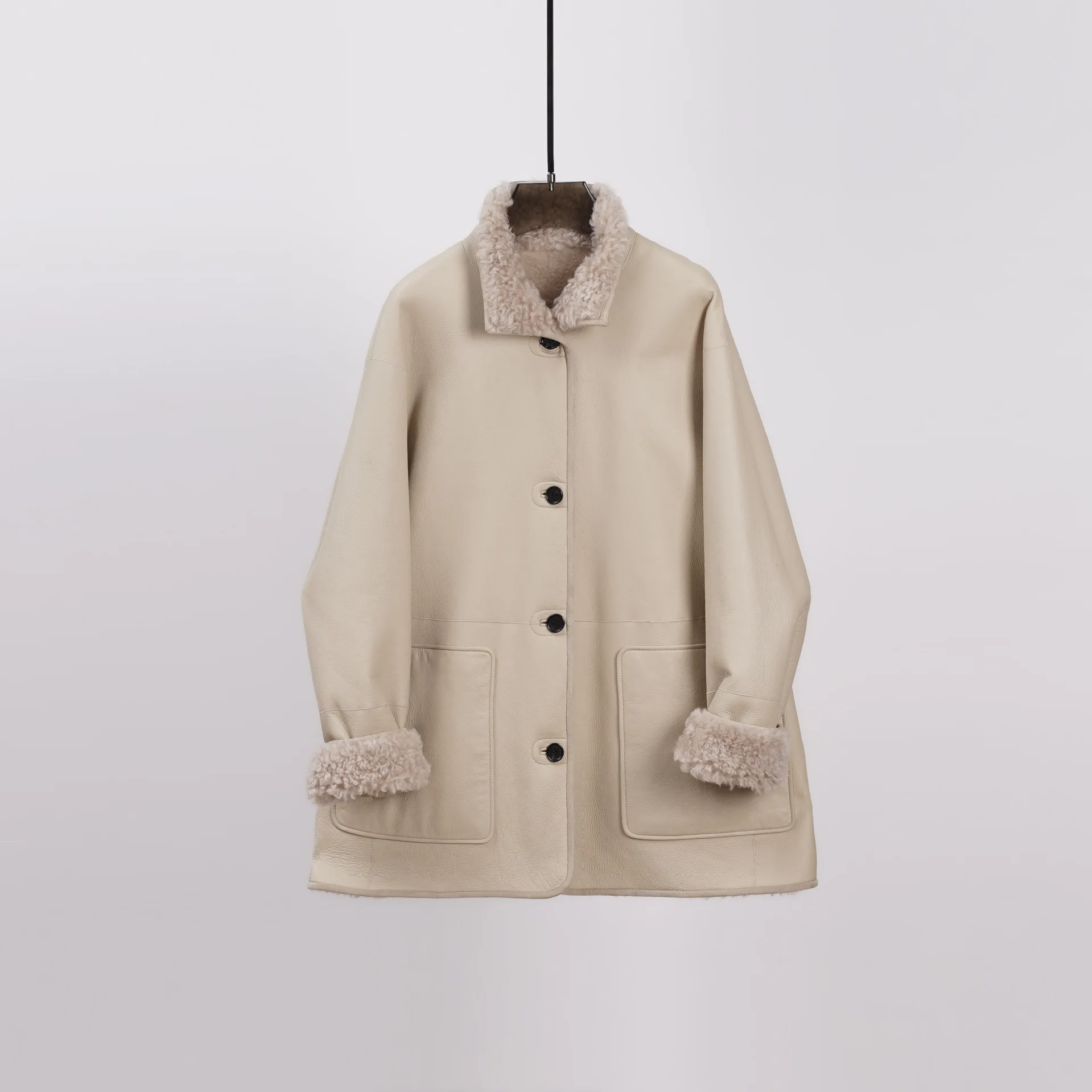 

Premium Lambskin Leather Handcrafted Seamless Construction Reversible Coat For Winter