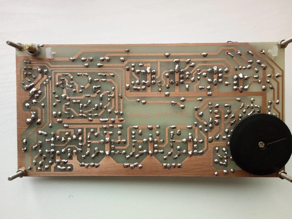 Discrete Components AM FM Medium Wave/FM Two-Band Electronics Kit 87-108MHz