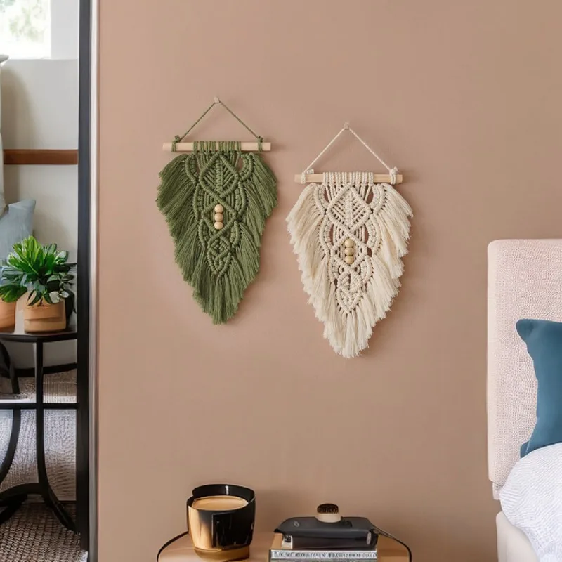 1/2PCS Christmas Hand Woven Tapestry Cotton Yarn Tassel Style Christmas Hand Woven Tapestry Leaf Shape Wooden Rod Wall Hanging