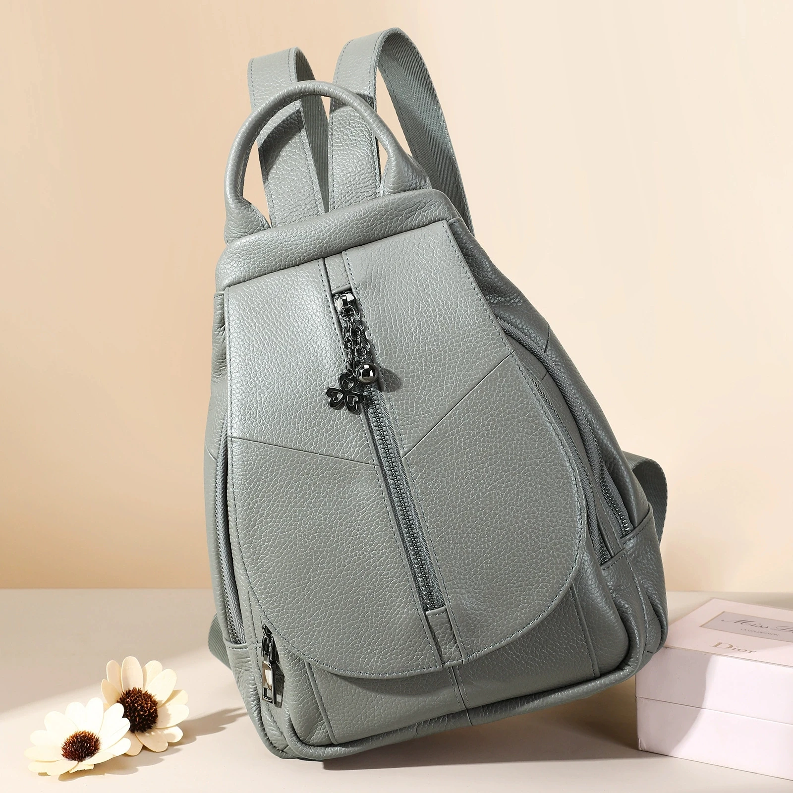

2026 New Solid Genuine Leather Backpack Woman Casual Real Cow Leather Travel Bags Fashion Ladies Daily School Bagpack