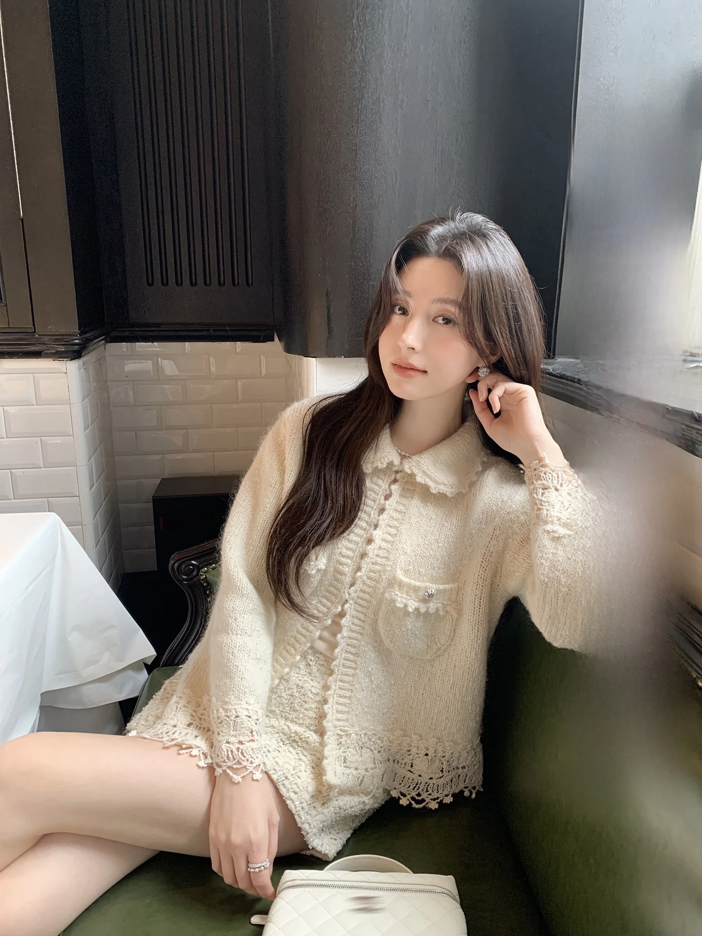 

Вязаный шерстяной кардиган Aboutpoem Summer Poem, свободный крой, женский, весенний, белый, с кружевной отделкой, на пуговицах, с длинным воротником