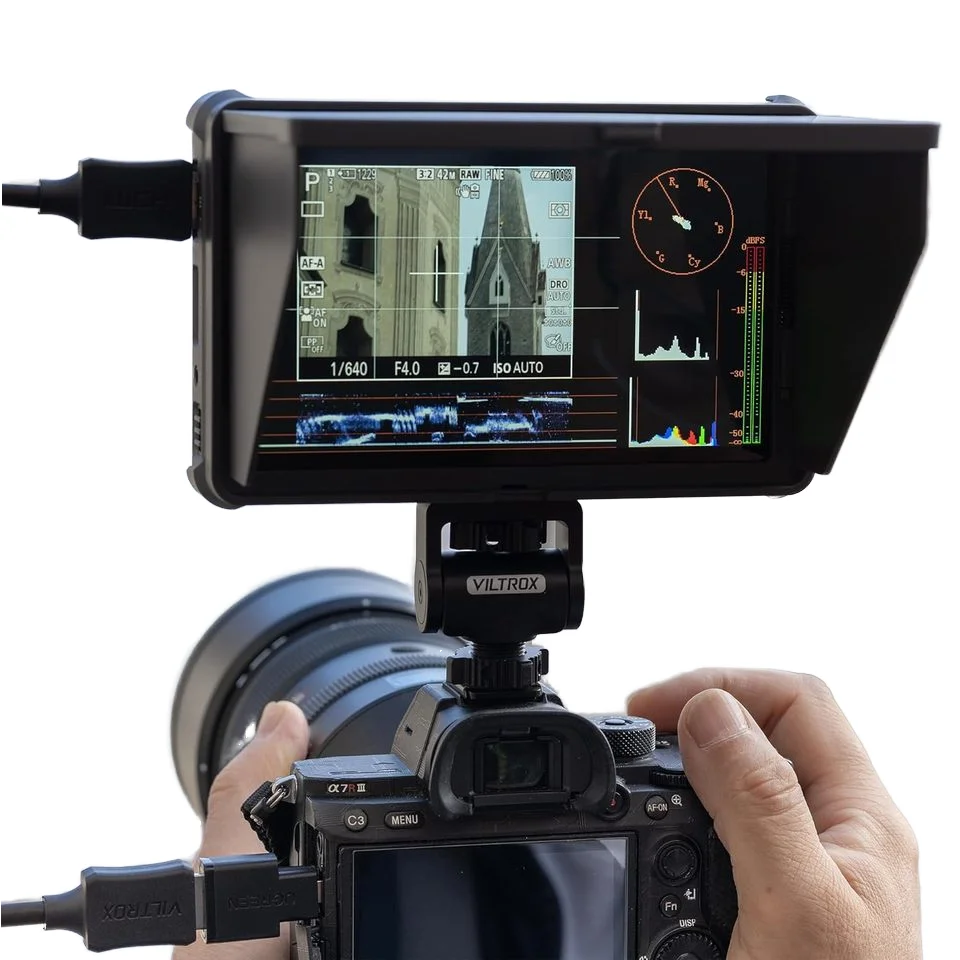 

VILTROX DC-X3 2000 Nits Super Bright Daylight Viewable Anamorphic De-Squeeze 4K Input Output Field Camera
