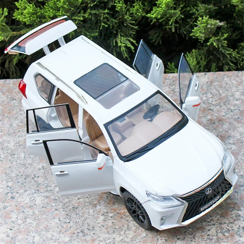 LX570 SUV Legering Model Auto Diecast Over Size 1:18 Metalen Speelgoed Voertuigen Auto Model Simulatie Geluid en Licht Speelgoed Gift