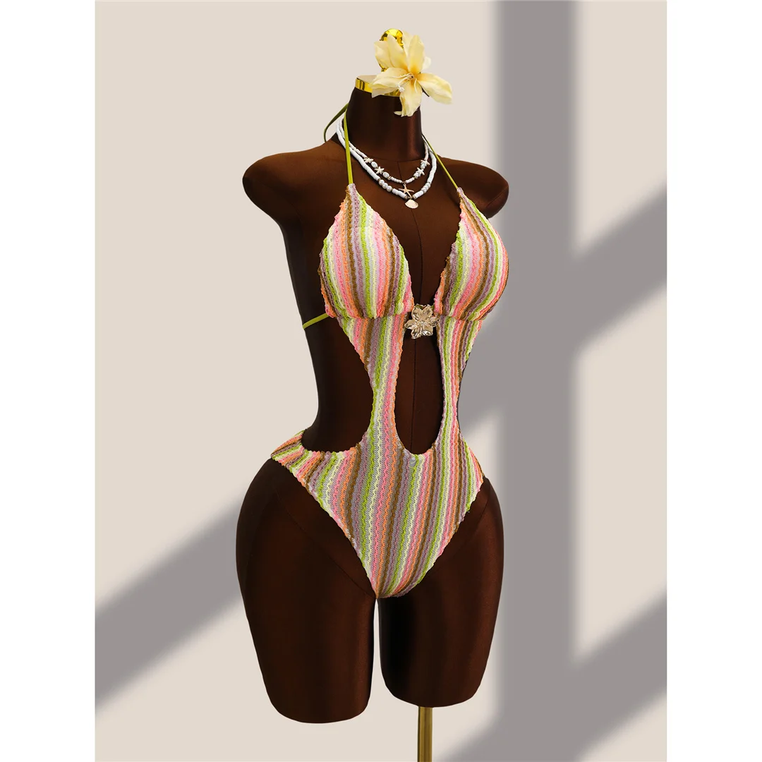 Gestreifter, farbenfroher, ausgeschnittener, einteiliger Badeanzug mit Neckholder für Damen, Monokini mit hohem Beinausschnitt, Badebekleidung, Badeanzug, Schwimmanzug V8304 – Detail 11