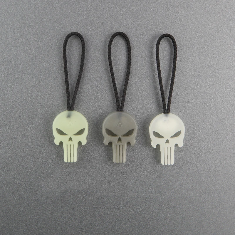 Skull Luminous Zipper Night Light Pull Tri-colour TPU Tactical Outdoor Backpack Decoration Clothes Pull-on Rope Zip Pendant