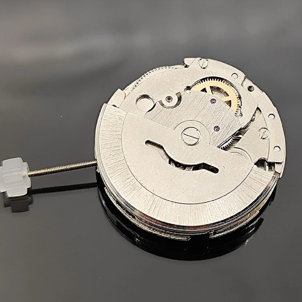 قطعة واحدة من إكسسوارات الساعة، حركة 8205 أصلية جديدة تمامًا، آلة بيضاء ميكانيكية أوتوماتيكية محلية، تقويم واحد