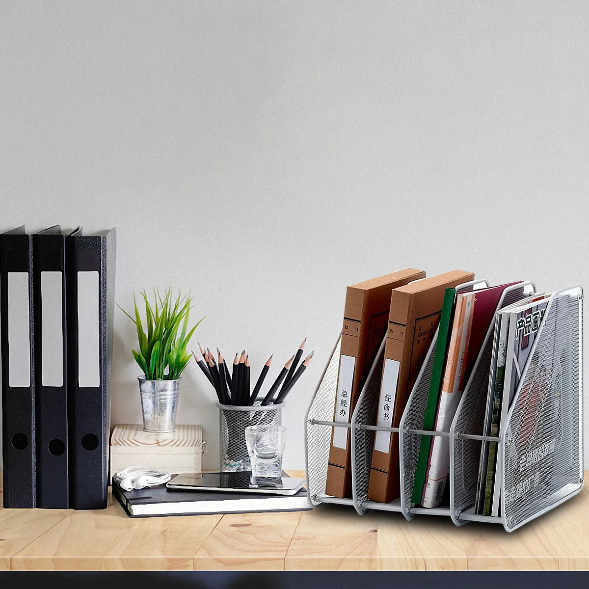 

Настольный органайзер для документов и журналов на 4 отделения, металлическая сетчатая подставка, серебристый, отдельно стоящий, для офиса