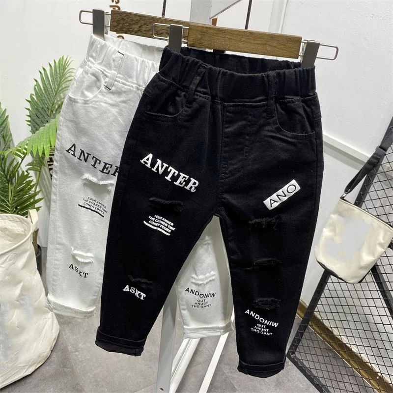 Boys\' Hole Black and White letter Pants 2024 Spring/Summer New Stretch Denim Korean Slim fit Fashionable Pants  2-7 Years