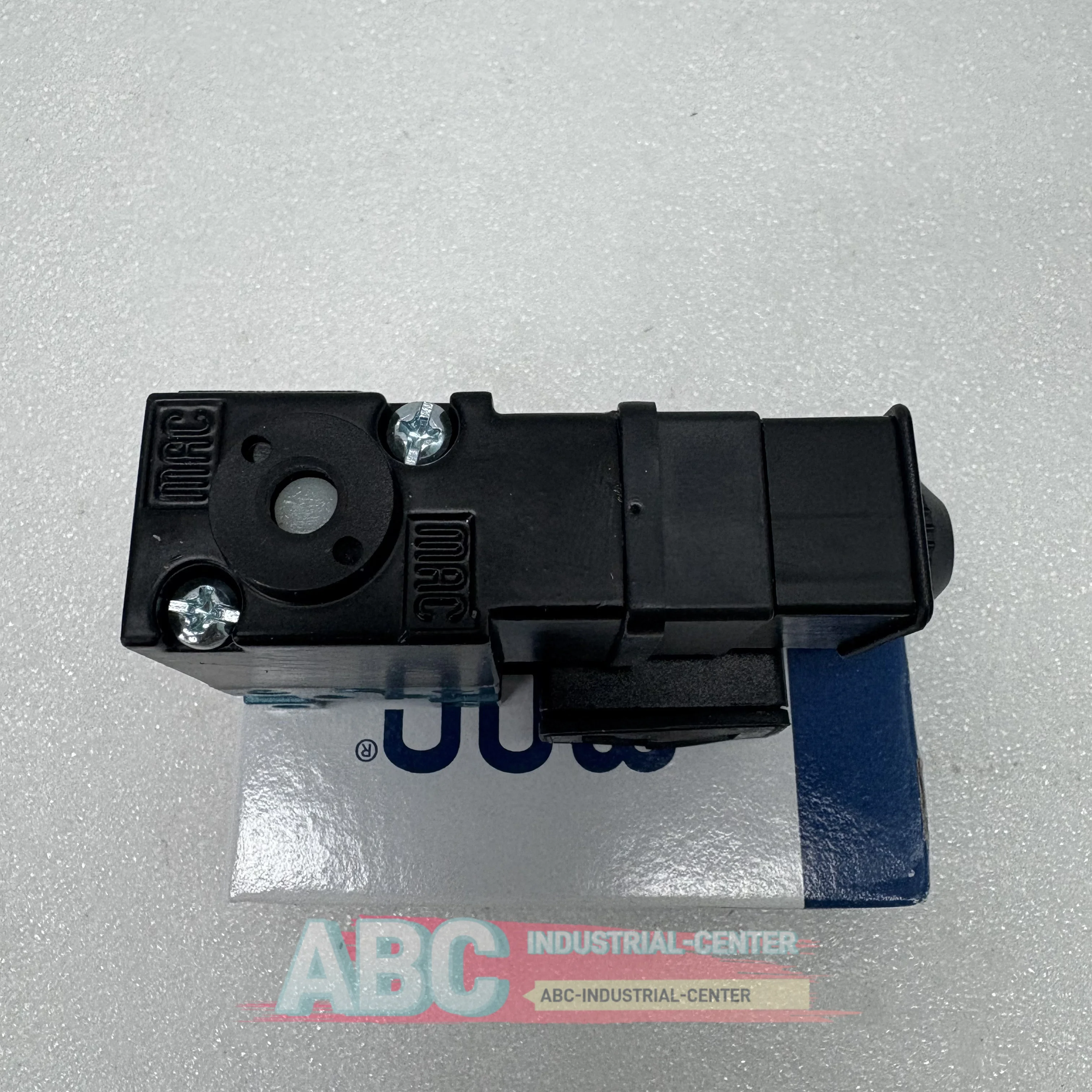

111B-511JB 111B-511JM 100%NEW 111B-611BAAA solenoid valve