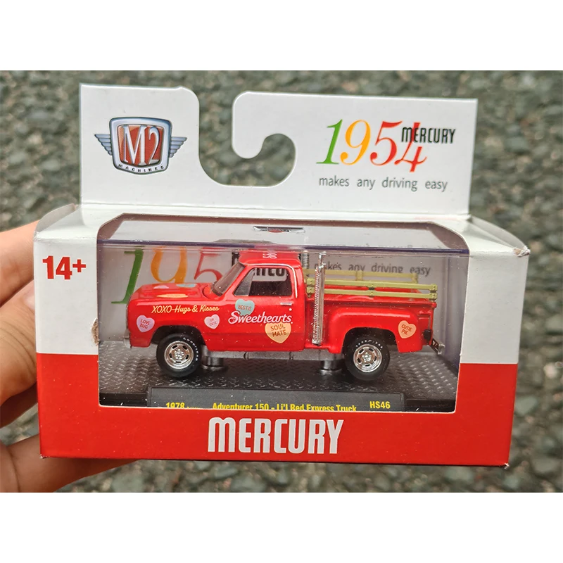 M2 1:64 MERCURY Charger Navtona HEMi Mustang BOSS 302 Modello pressofuso in lega Colleziona ornamento