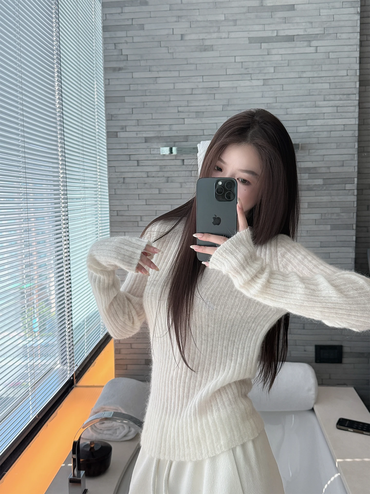 

Jasmine nut Cry Alpaca Wool 30% Camere 30% Cold Tone Warmth Feeling Sweater 2025 Winter Collection Ladies Faion