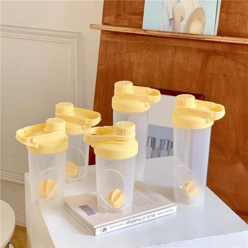 Transparent shaking cup, summer fitness sports large capacity cup, mixing ball, resistant to drops and impacts