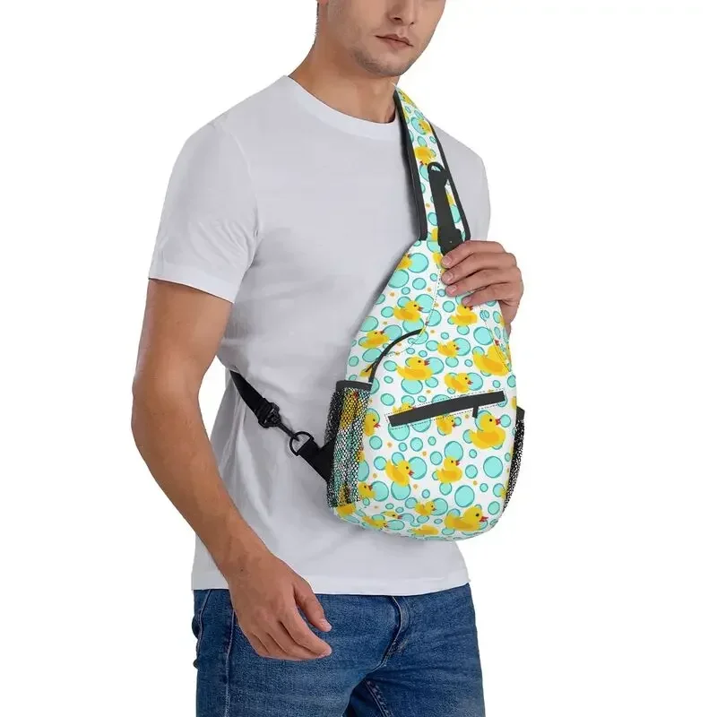 Fashion Yellow Rubber Ducks And Bubbles Sling Bag per ciclismo Camping Animal Crossbody Chest Backpack spalla Daypack