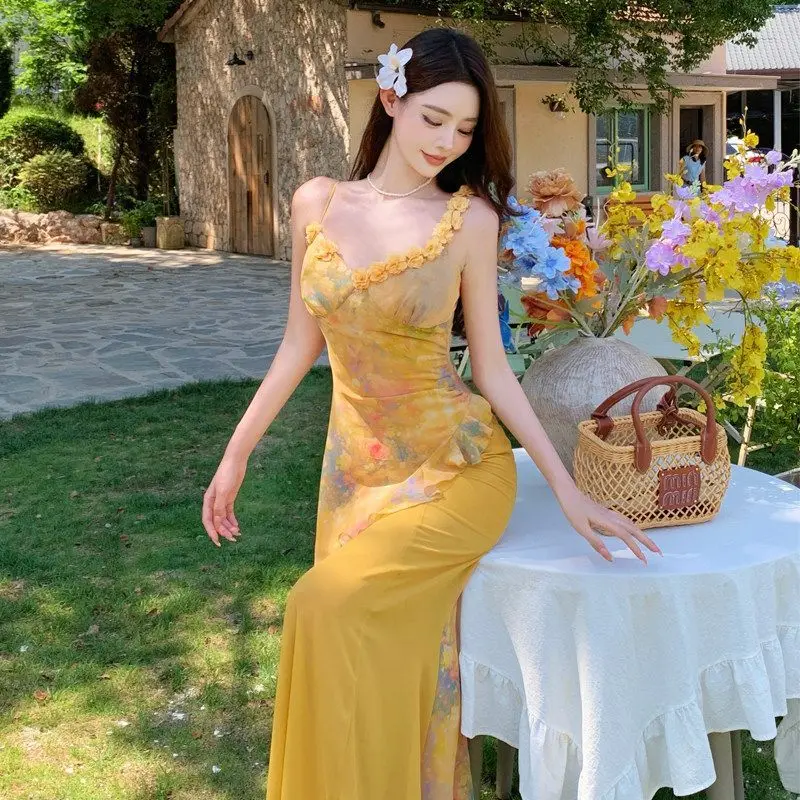Beautiful Seaside Vacation Style Suspender Dress for Women's Summer Beautiful and Unique Dopamine Waist Chiffon Long Dress Thin