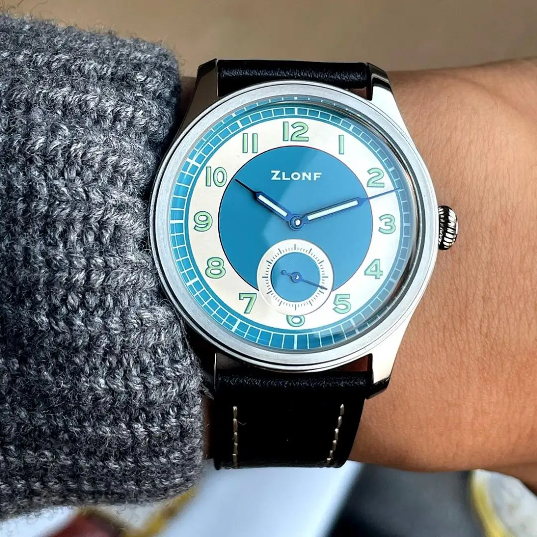 Vintage Men's Watch, Blue Dial, 38mm Diameter, Hand-Wound Mechanical Movement, Water Resistant