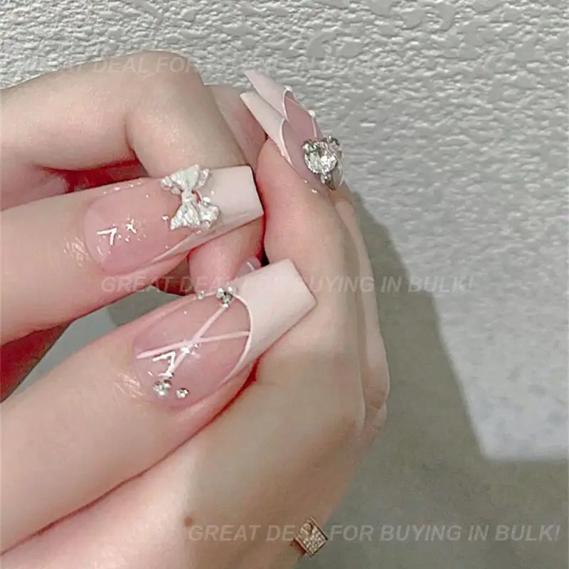 อุปกรณ์เสริมความงามและสุขภาพโบว์บัลเล่ต์เพ้นท์เล็บอุปกรณ์เสริมศิลปะแนวโน้มแฟชั่นเล็บ3D ทำเล็บ