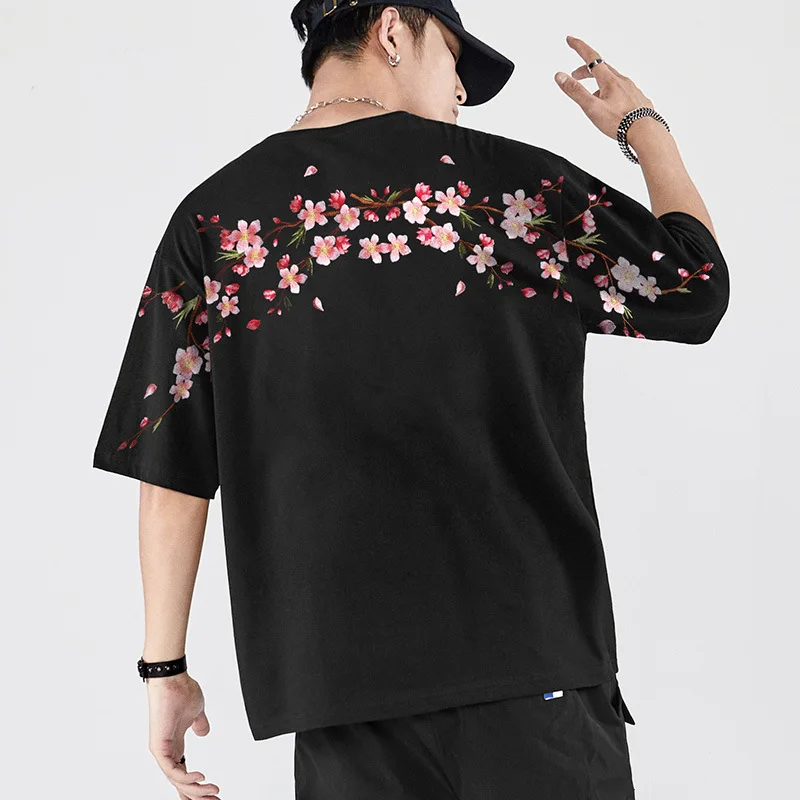 2024 Summer Chic TShirt Men Brand Oversize Plum Floral Embroidery Cotton T-shirt Male Couple Short Sleeve Tshirt New