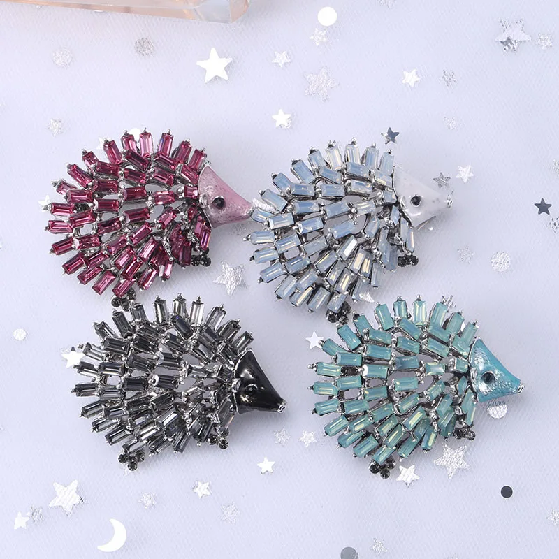 Heißer Verkauf Strass Igel Brosche kreative Tier einfache Kleidung Accessoires