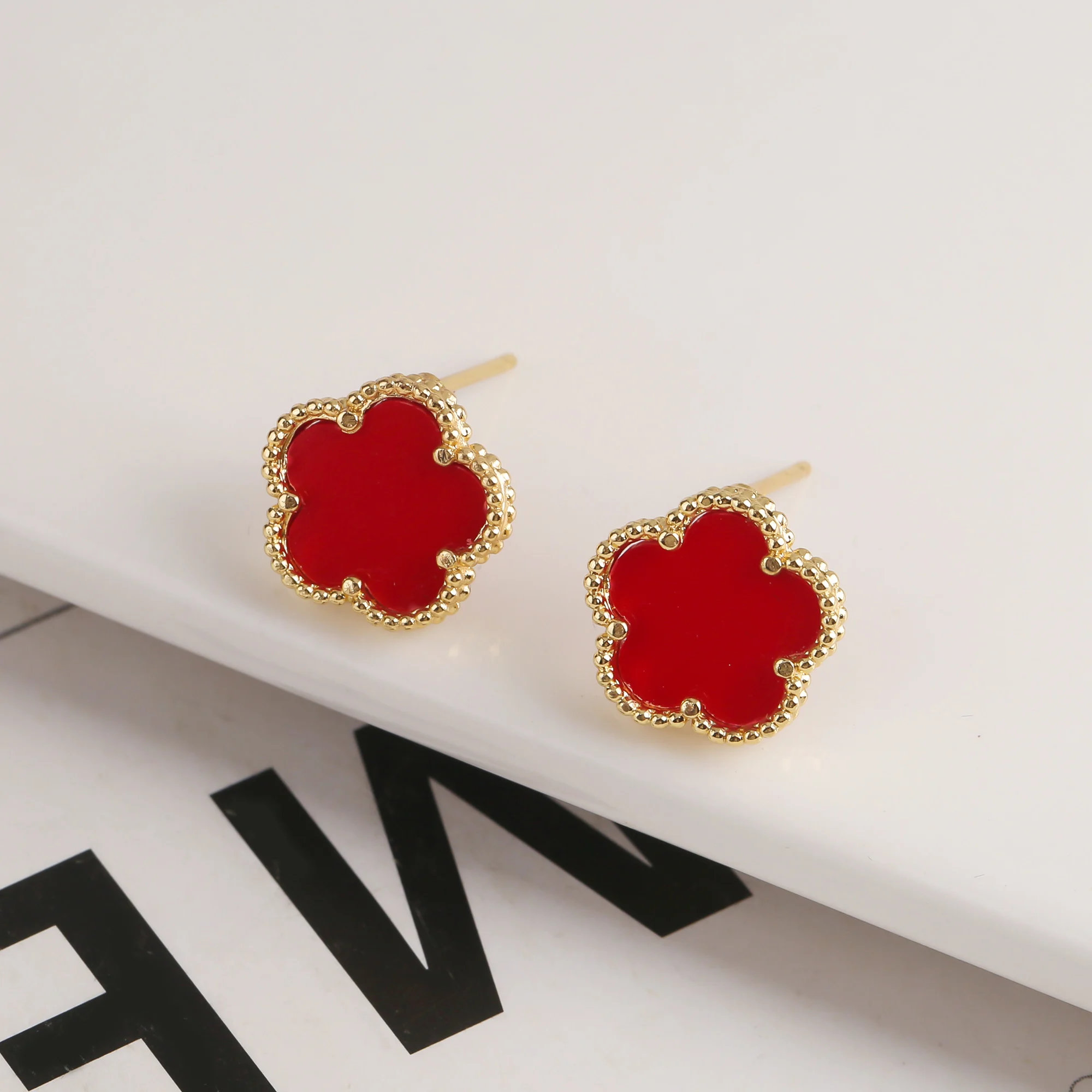 Hot Selling Plum Blossom Plant Temperament Cute Earrings For Women 18K Gold Plated Five Leaf Flowers High-Quality Clover - Image 5